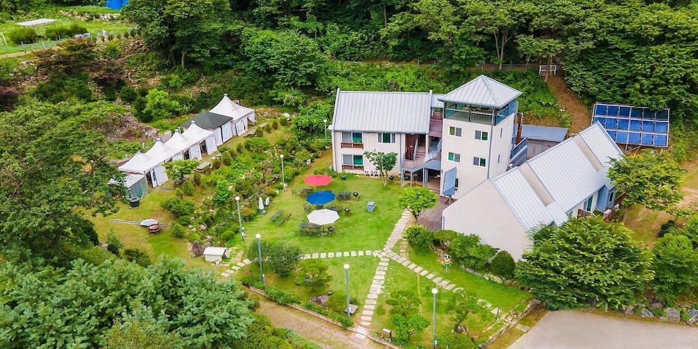Gapyeong Dukehouse Kids Gajok Pension view 5