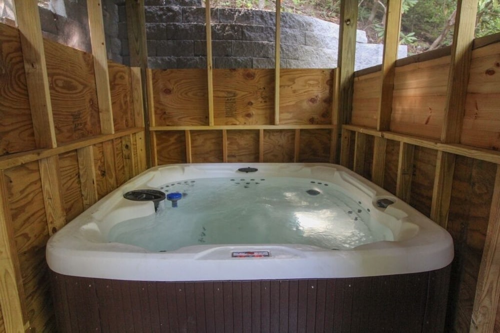 282 Cozy Cub 1 Bedroom Cabin