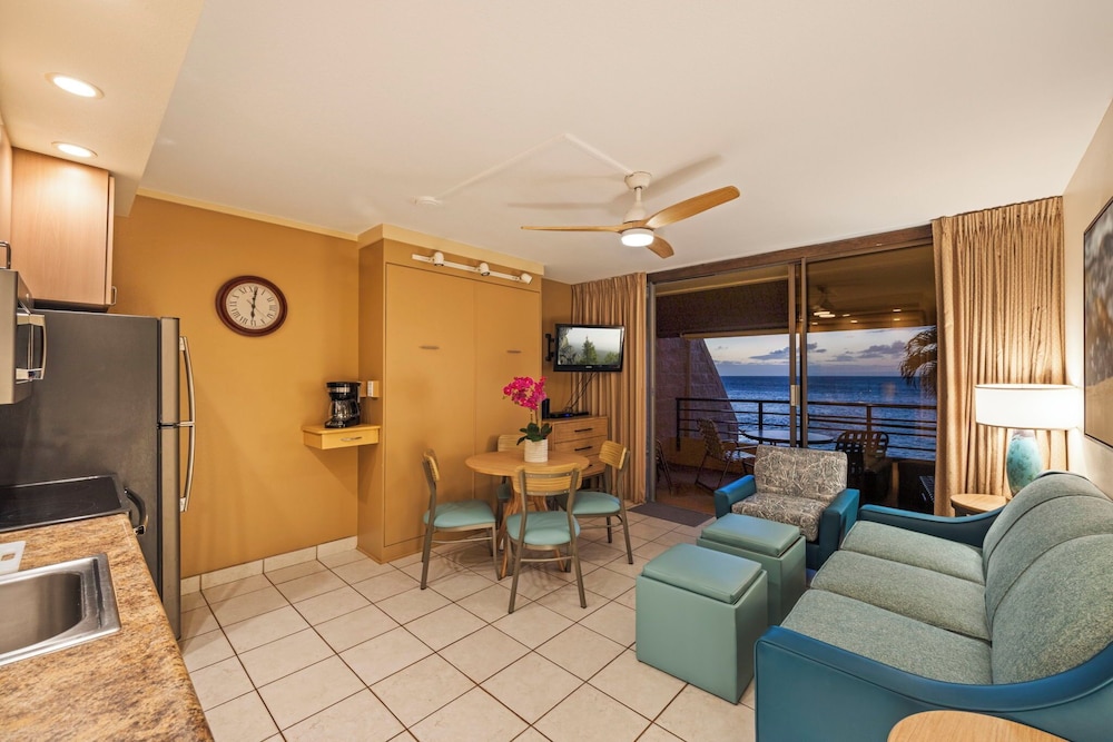 Kuleana Club - 412