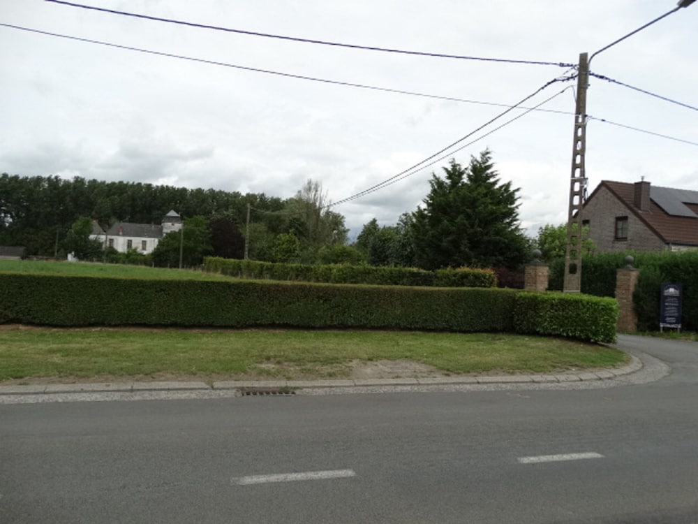 Le Domaine Du Château Blanc à 10 minutes de Pairi Daiza