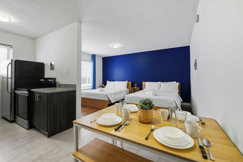 Harding Avenue Apartments by Andes STR