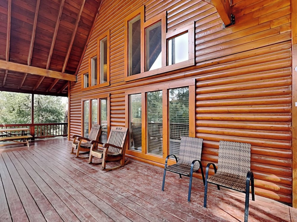 Wine N Pines by Ruidoso Vacation Rentals