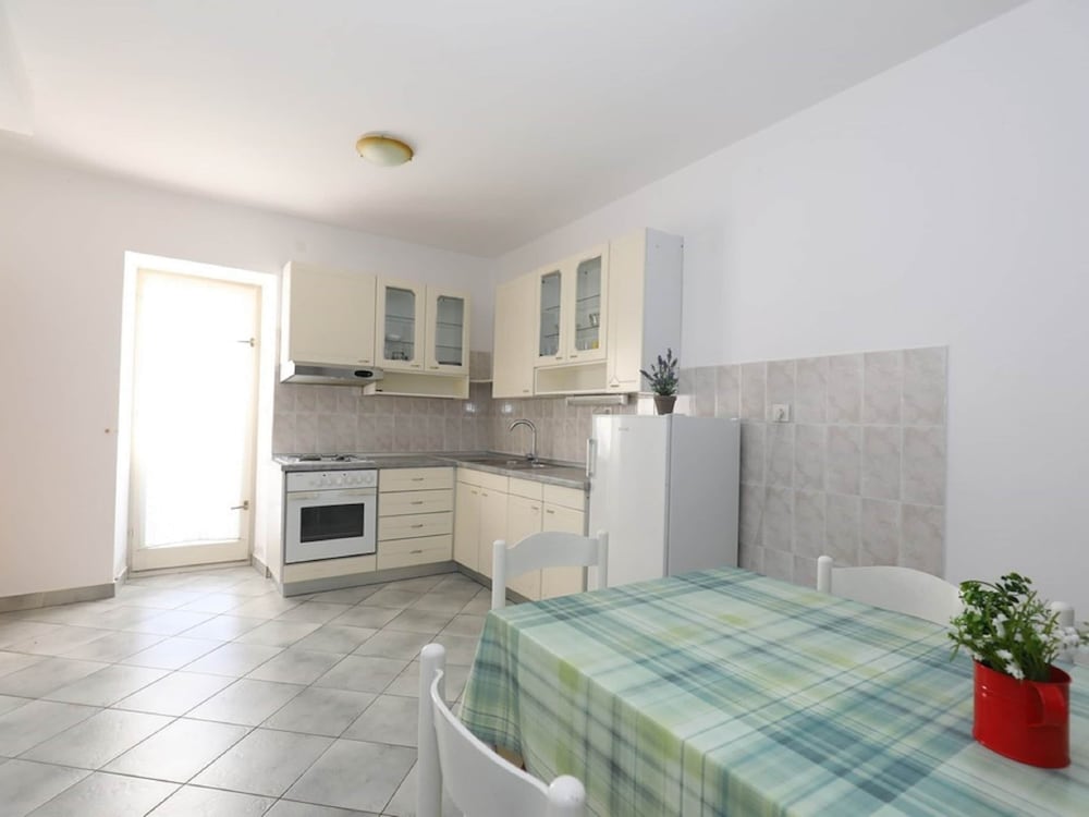 Comfortable Apartment With Terrace Near the Beach view 3