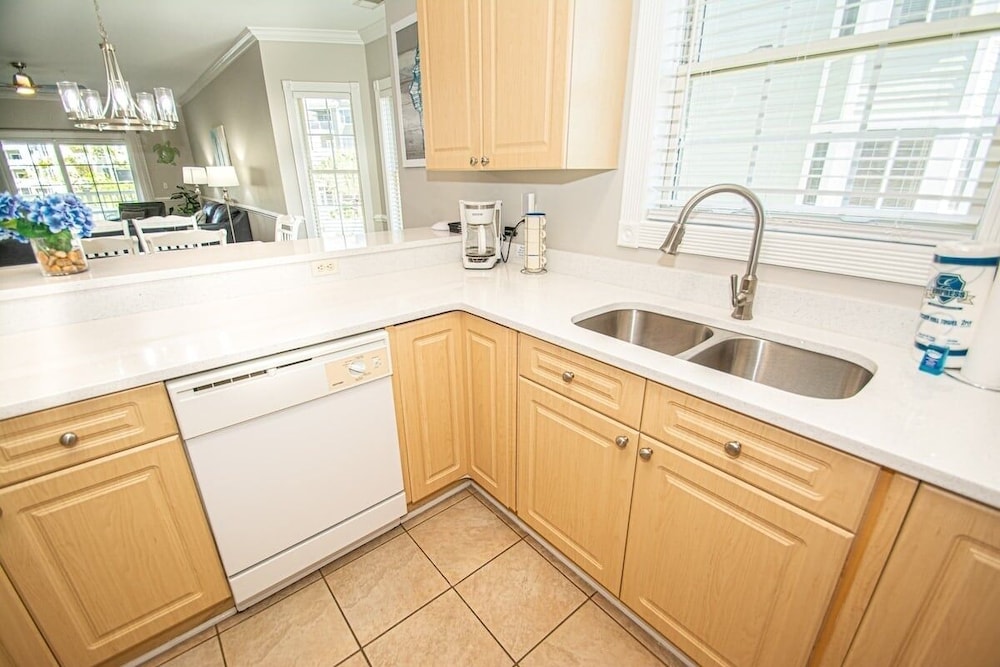 Magnolia Pointe Luster Leaf 4891-205 3 Bedroom Condo