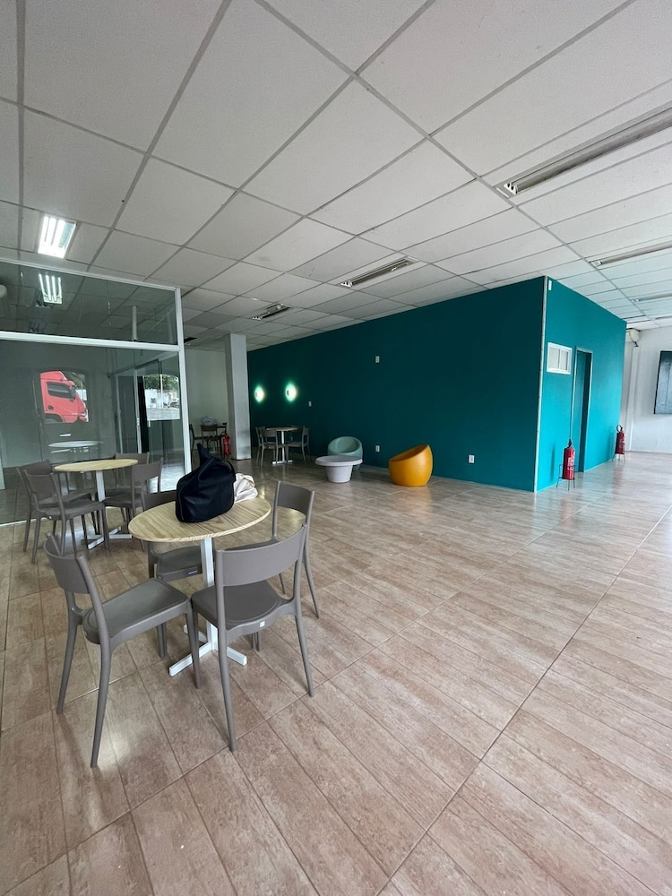 Grand' Hostel