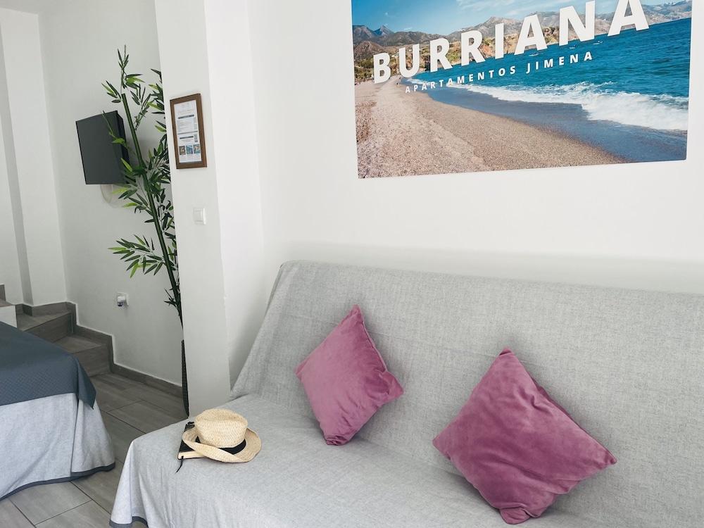 Estudio Burriana Jimena by At Home Costa del Sol