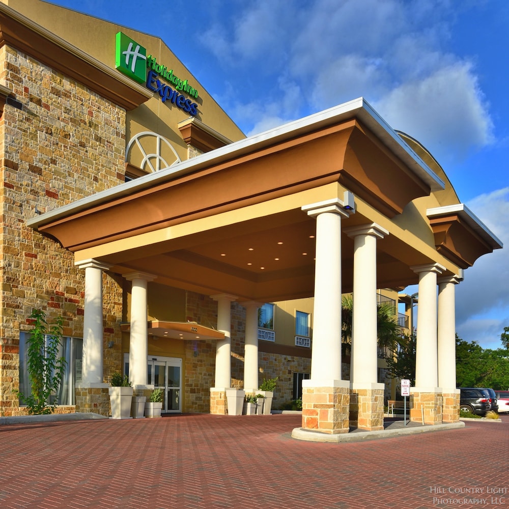 Hotel Holiday Inn Express & Suites Fredericksburg By Ihg