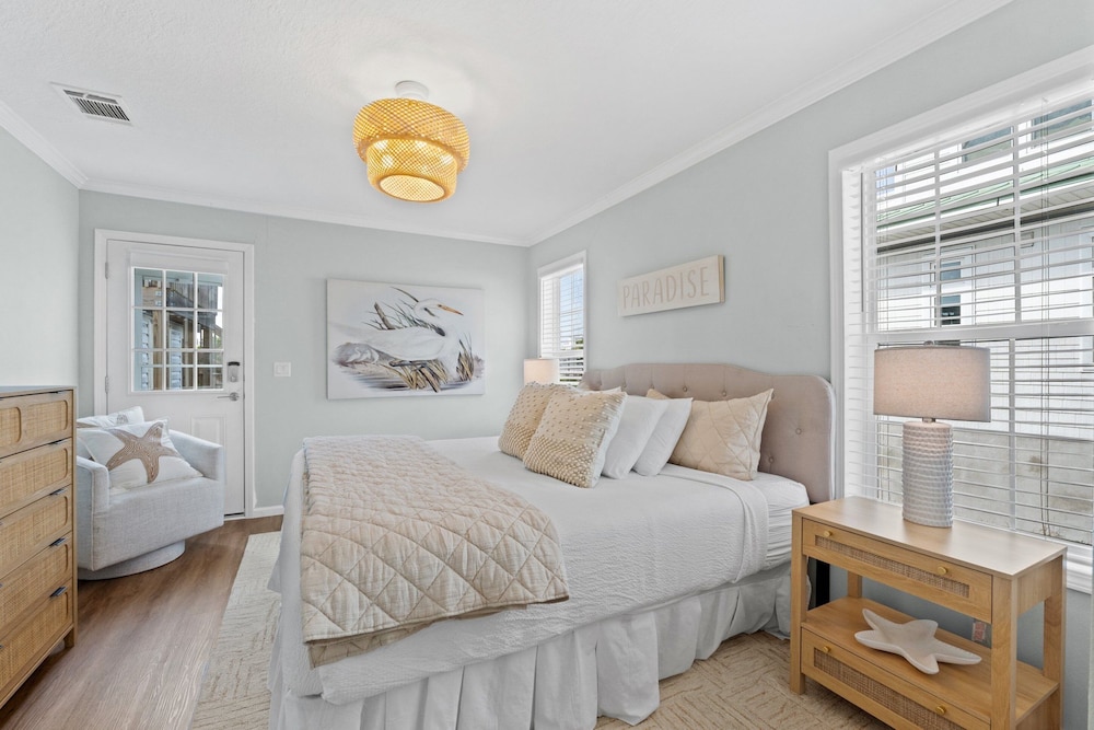 Pet Friendly Beach House - Hakuna Matata