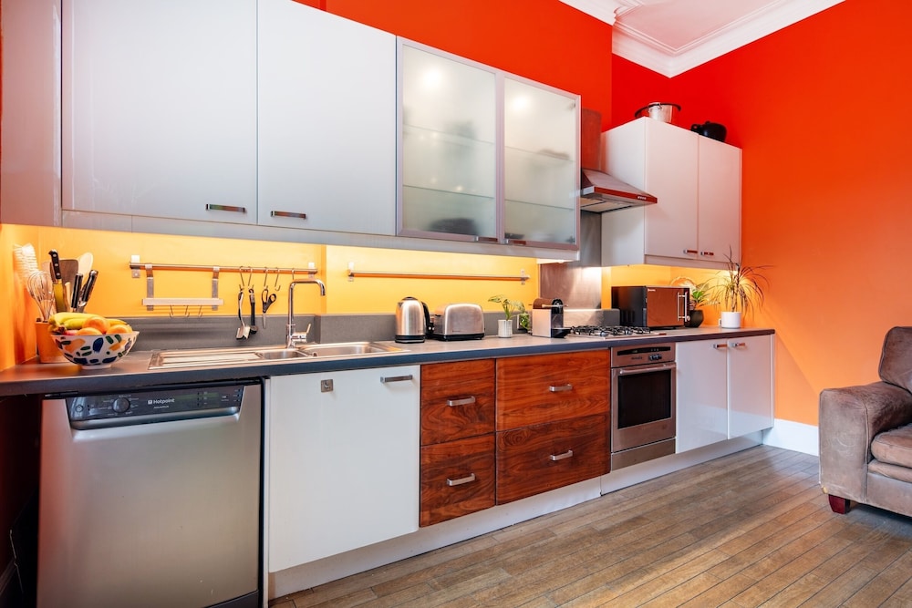 Cozy 2BR Near Notting Hill & Hyde Park