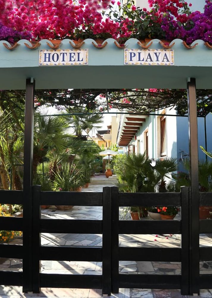Hotel La Playa - Image 1