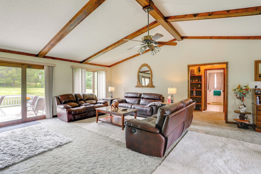 Home w/ Large Yard: 8 Mi to Holiday Valley Resort
