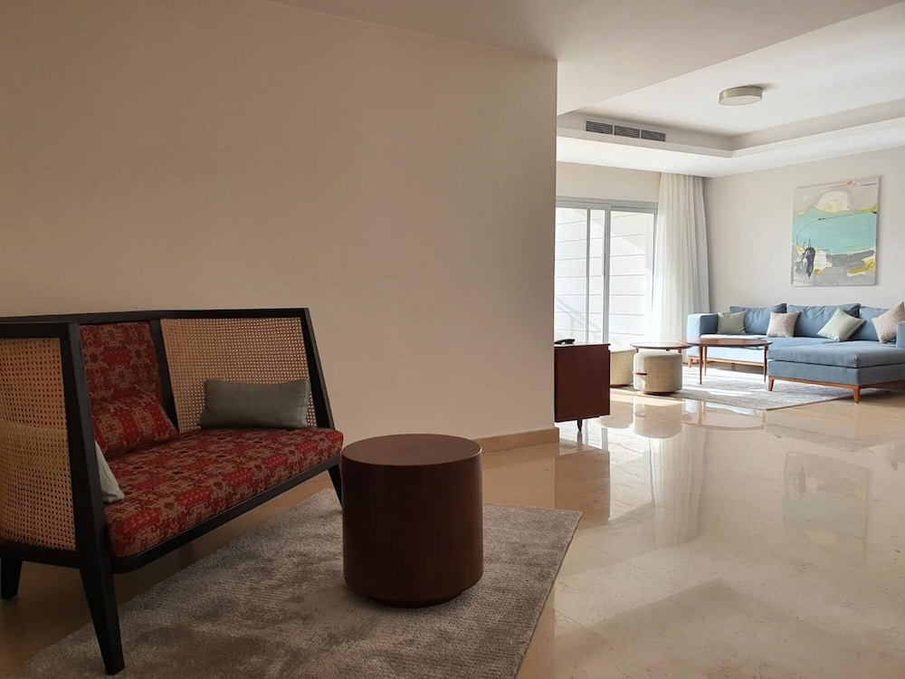 Vesta - Luxury Apt - 3br - Cfc IV view 5