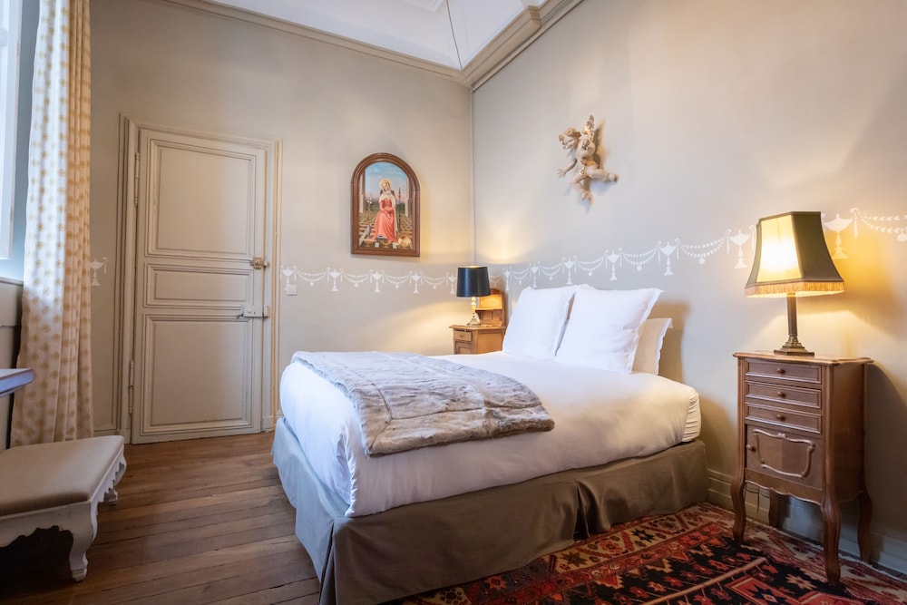 Bourges Vacations - Hotel de Panette - Chambres historiques - Property Image 1