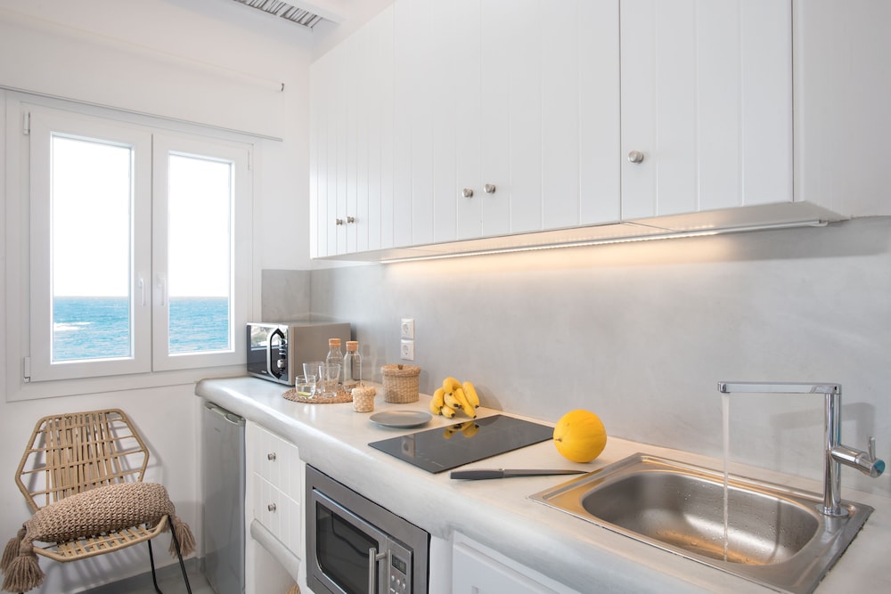 Perla Suites - Delmar Collection