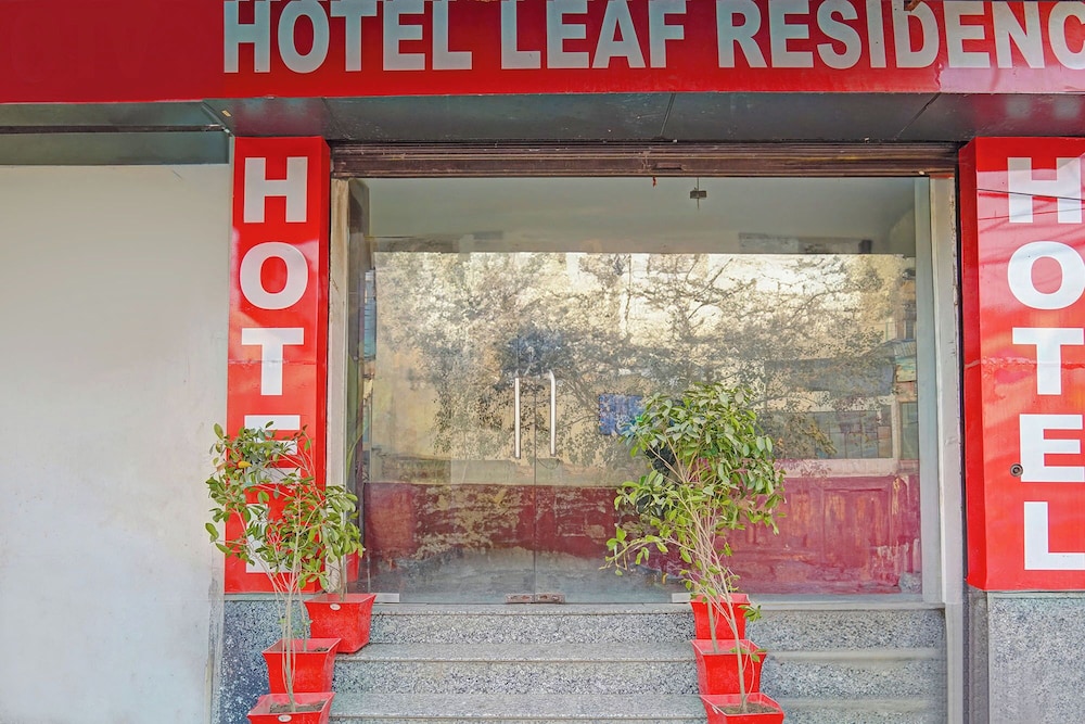 Fabhotel Pingla Residency
