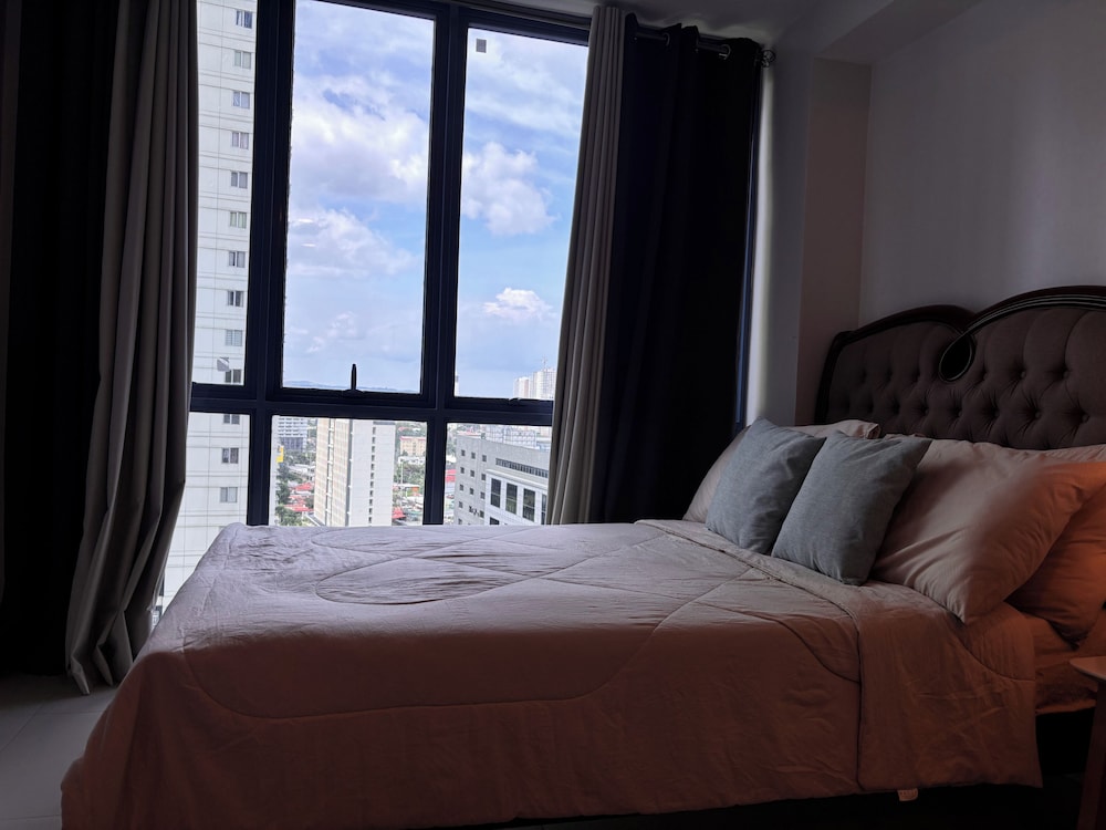 Virgo Nest Rentals - 38th Park Ave, IT Park Cebu - City View