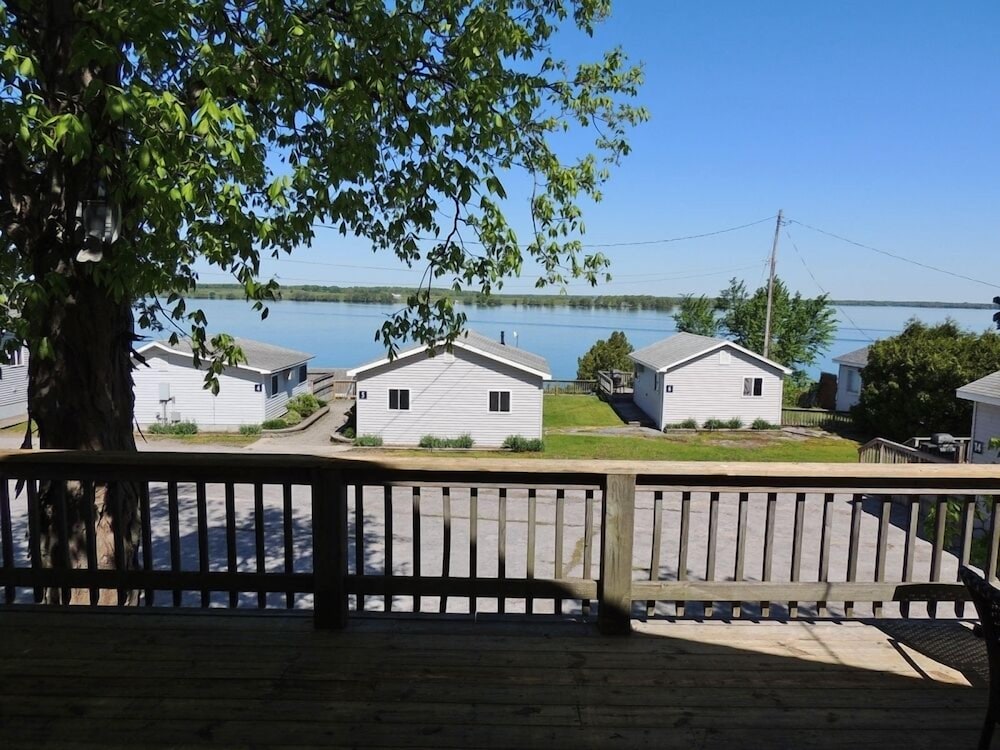Angel Rock Waterfront Cottages and Vacation Homes