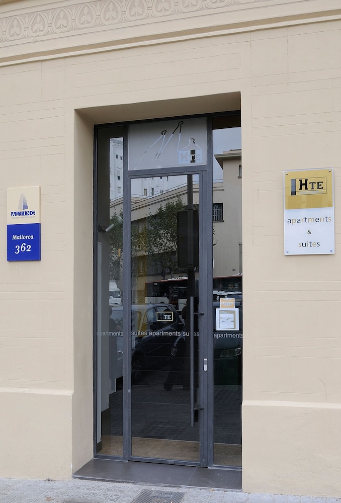 Apartments Hostemplo Suites