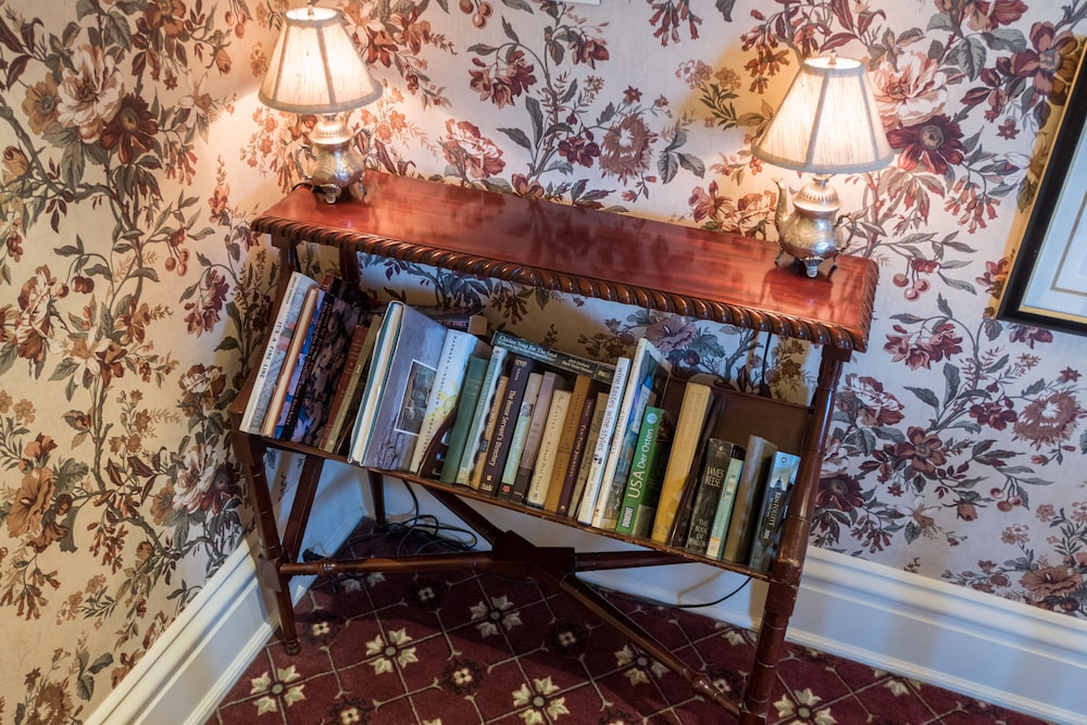 The Inn on Negley view 3