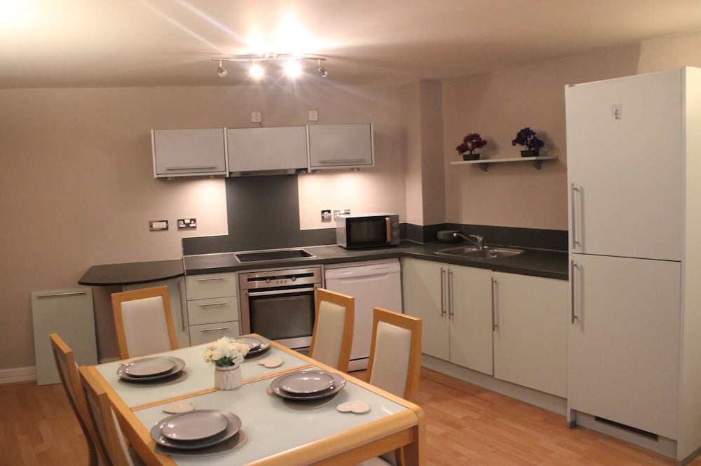 Nottingham Hill Apartment Retreat view 4