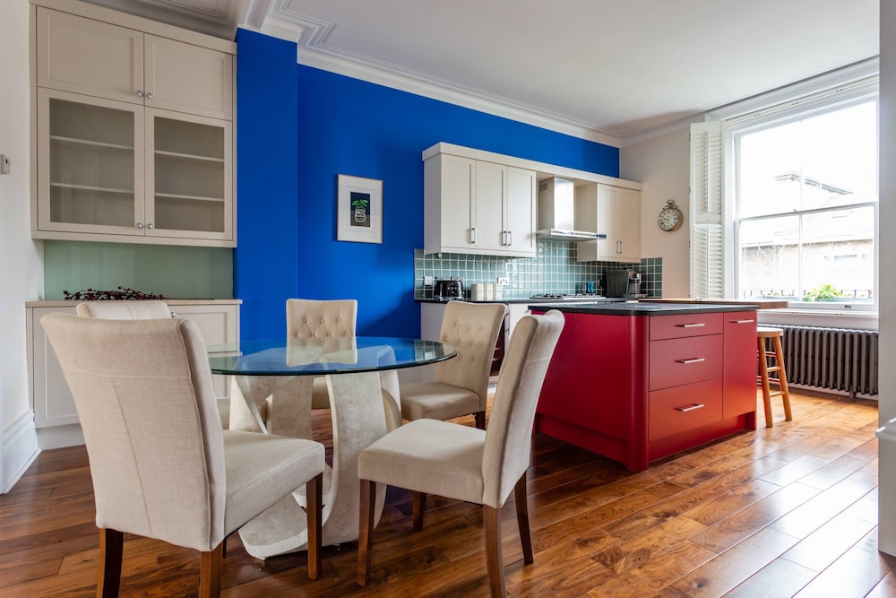 Stafford Terrace IV by Onefinestay