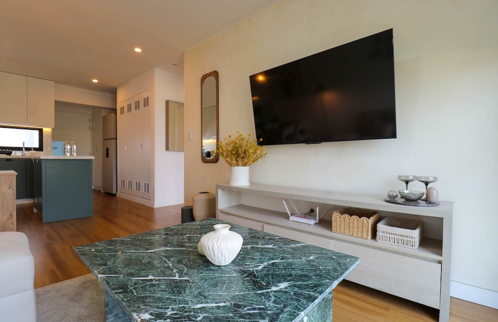 w Stunning 1BR w Great Deco in San Isidro