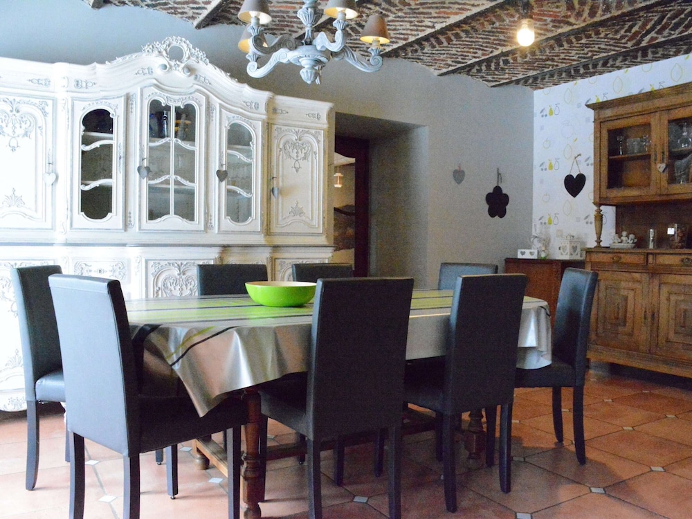 Champlon Villa Near Forest view 2