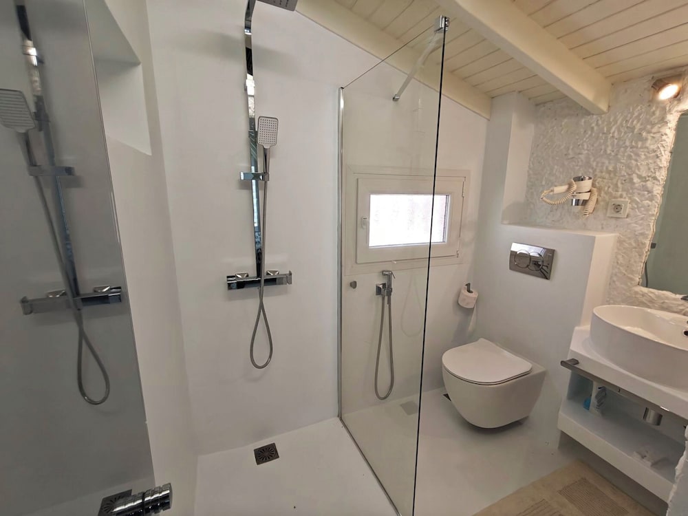 Luna Luxury Apartment in Polychrono