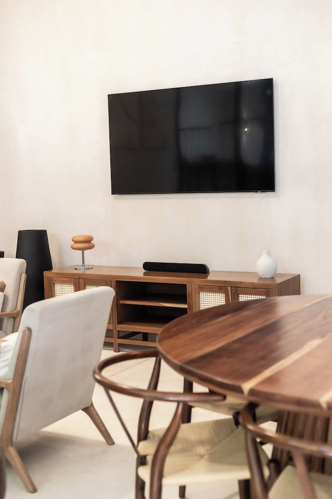 BT Homes - Zama Boho