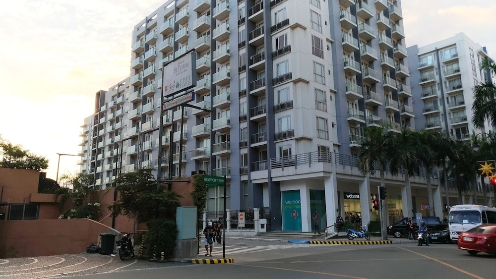 One Palm Tree Villas Classy Condotel