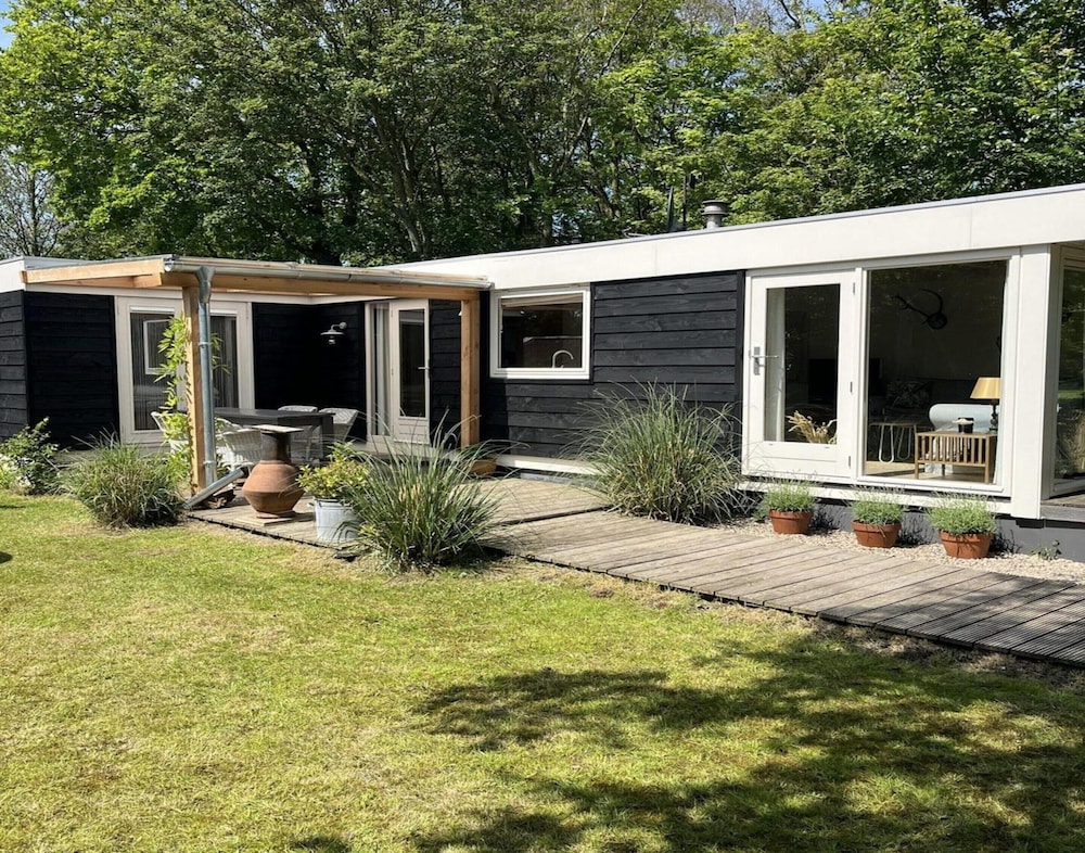 Chalet for Four Guests Near Beach