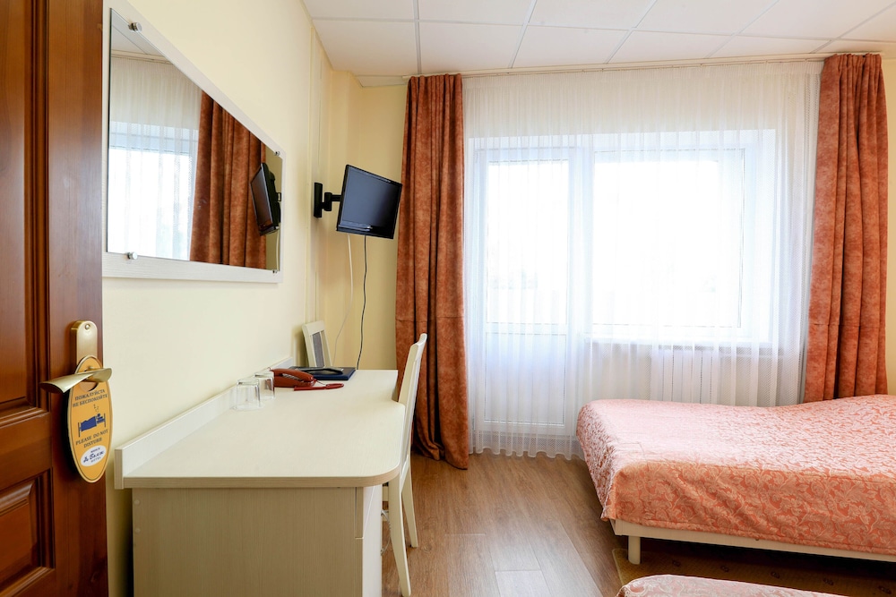Voyage Hotel