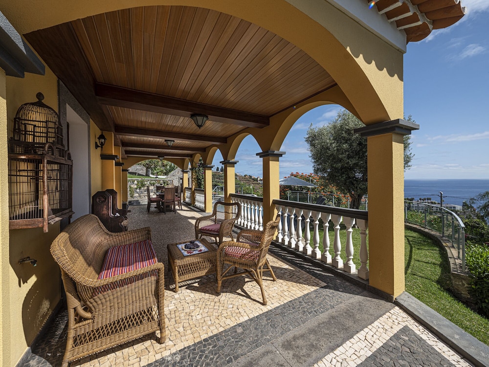 Quinta Girassol by Our Madeira