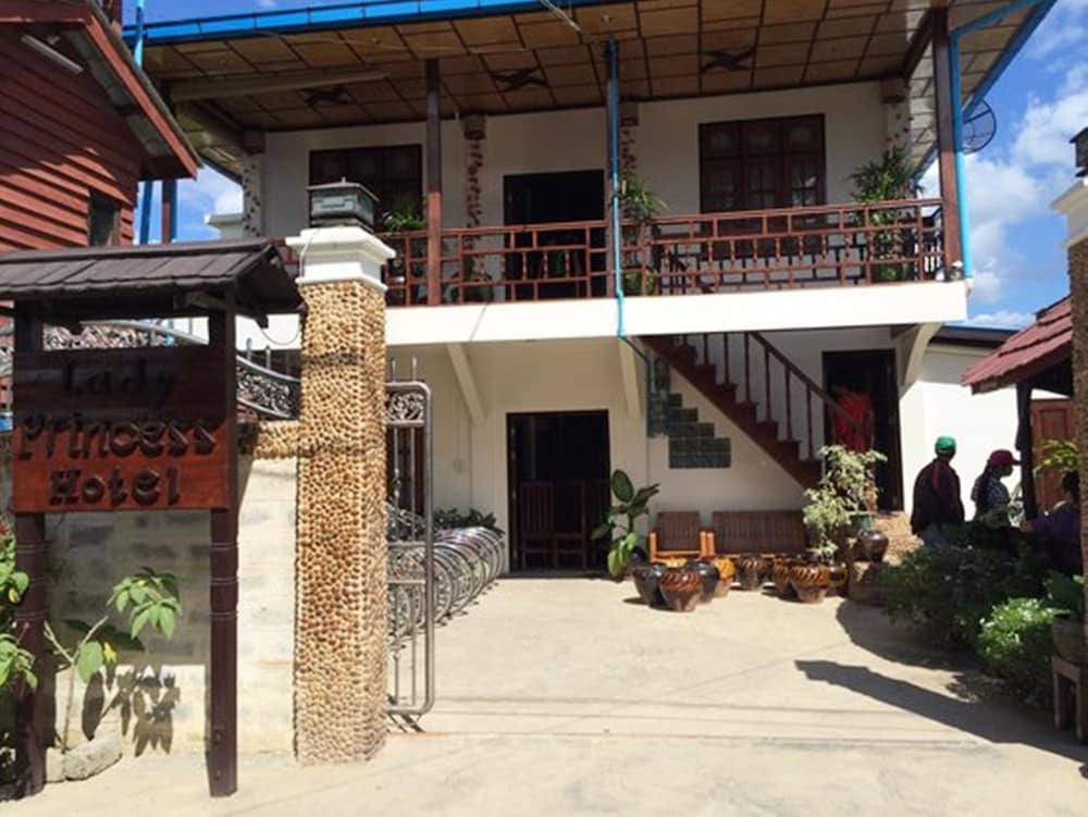 Lady Princess Hotel
