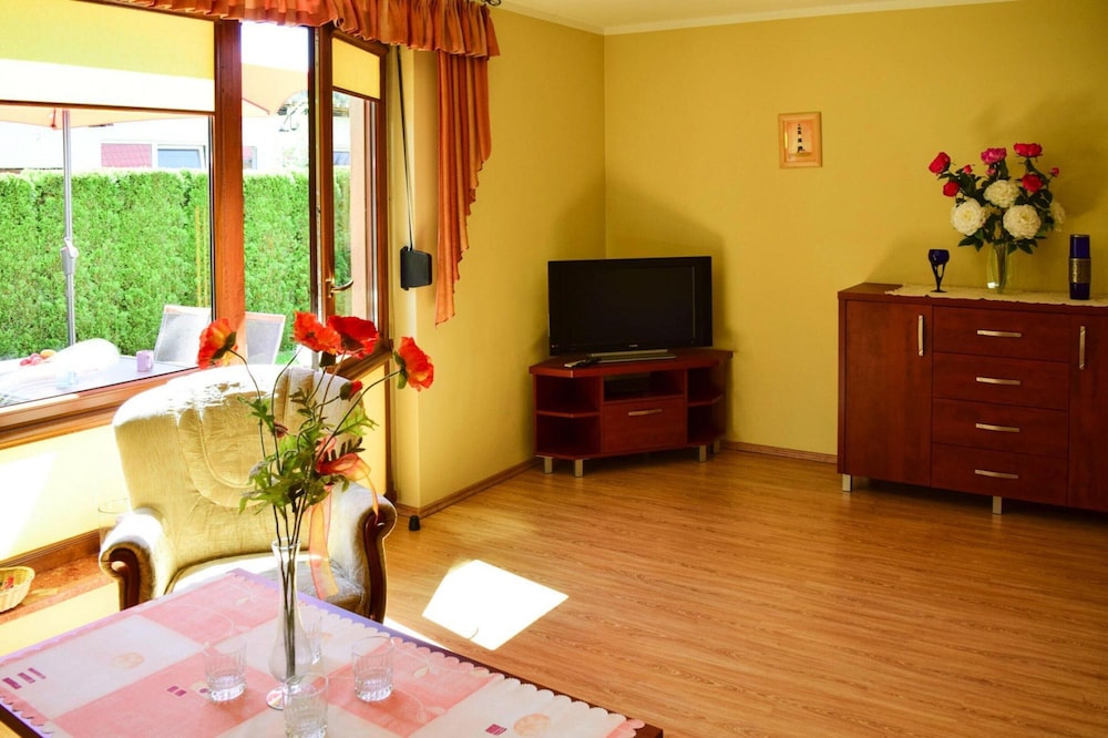 Semi-detached House With Fireplace, Rowy view 5