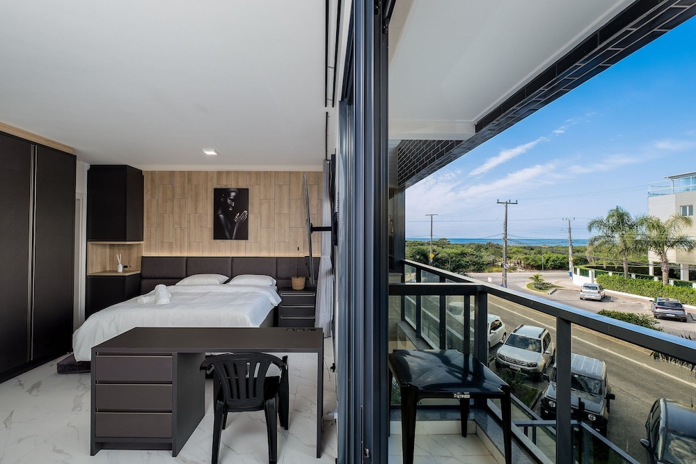 High Standard Studio on the Sand in Floripa Irb205
