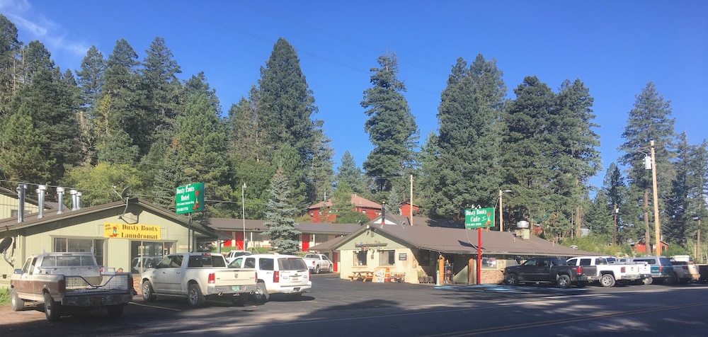 Dusty Boots Motel