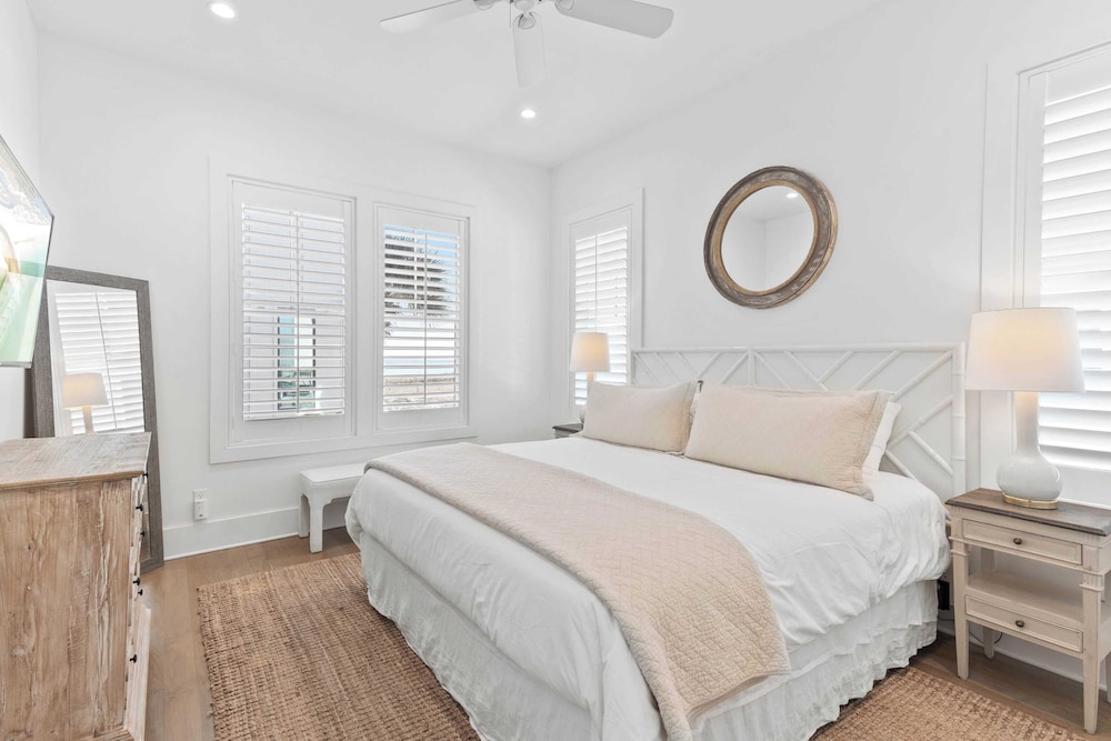 Grayt Digs by Avantstay Next to Beach, Oceanview