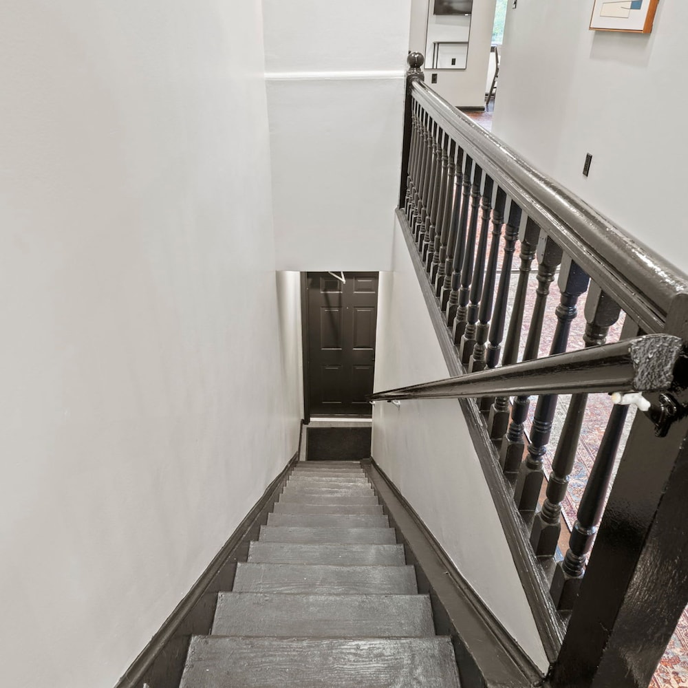 Spacious Sunny Shaw 1BR 1BA Apartment
