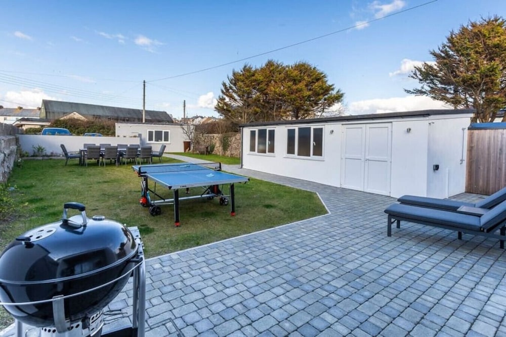 Number 1 Bossiney House