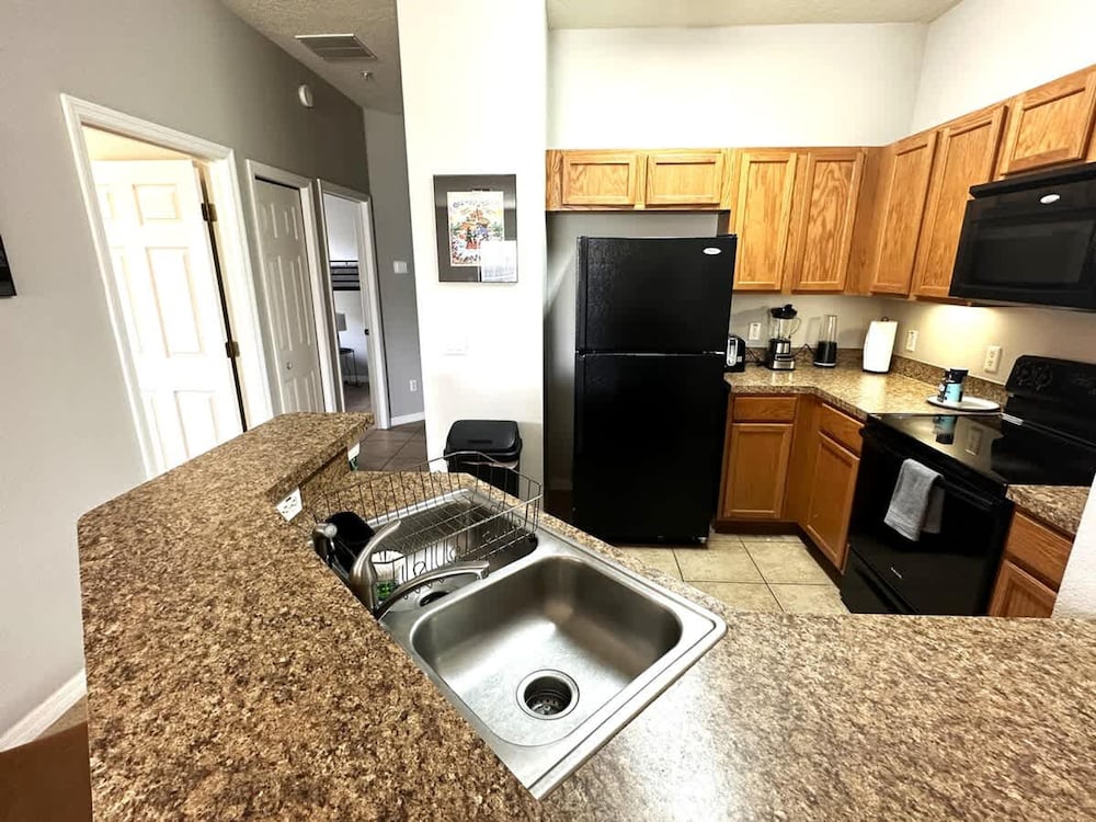 Very Near Disney 3 Bd Condo Walmart 1 min Away