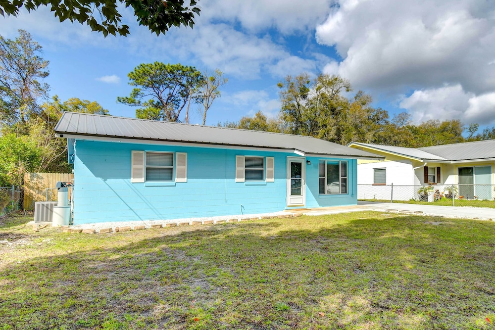 Beautiful Palatka Vacation Rental w/ Yard! view 4