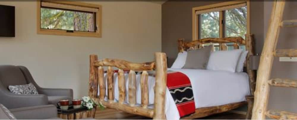 Highlands Ranch Resort