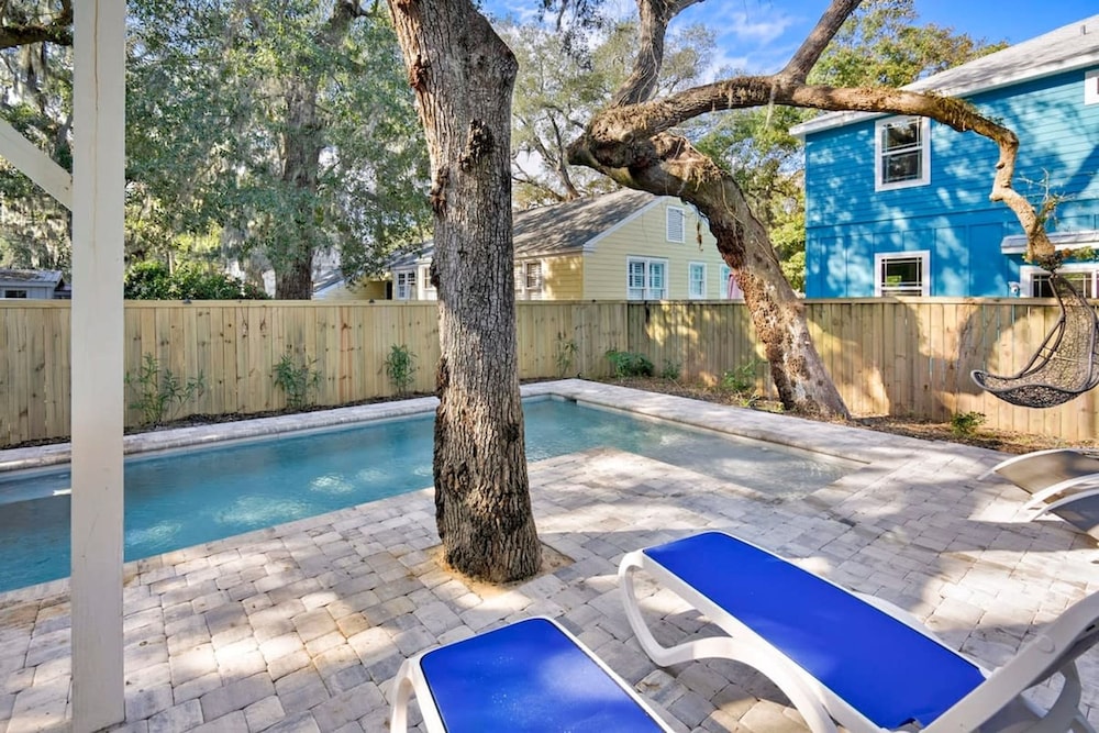 Pool Spa Downtown by Beach FOY Add Golf Cart