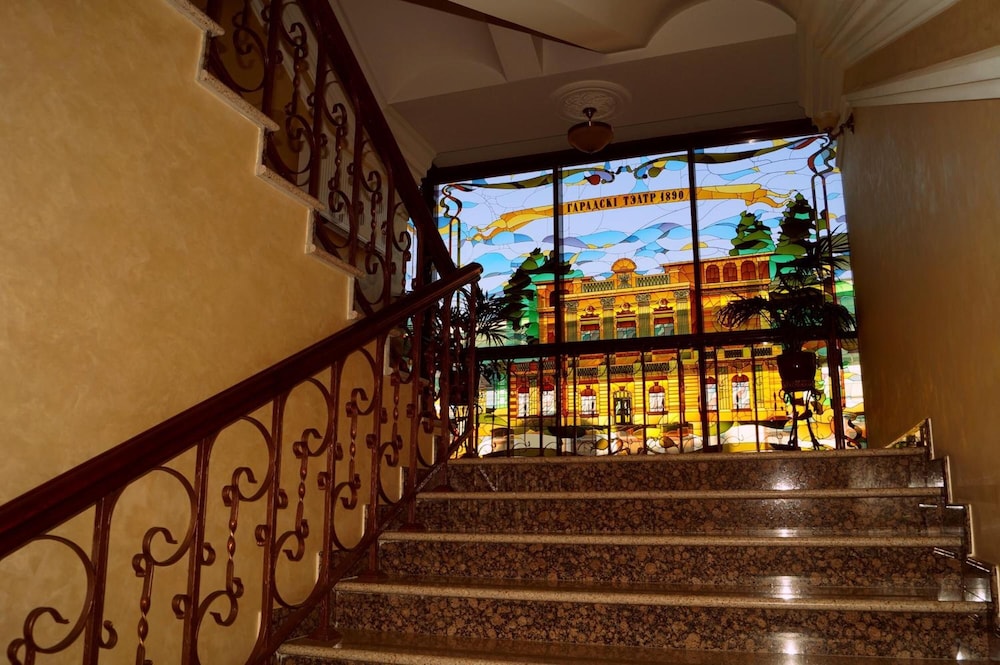 Garni Hotel