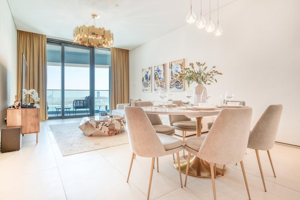 Serene Beachfront Ain Dubai View at Address JBR