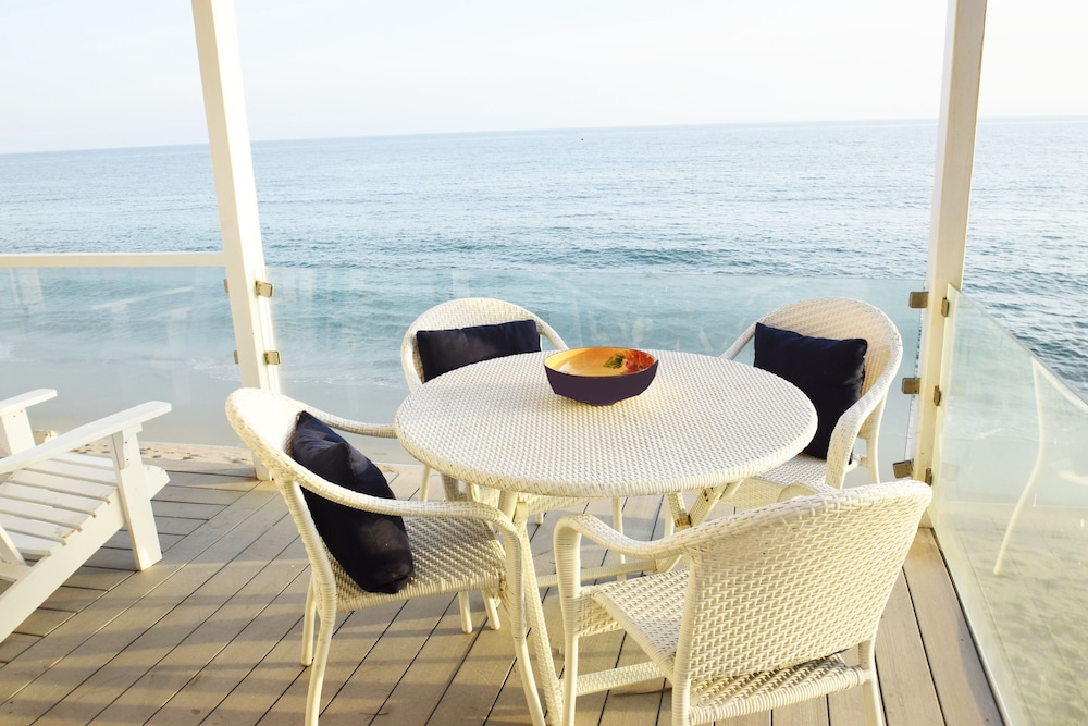 Malibu Beach Paradise Apartments