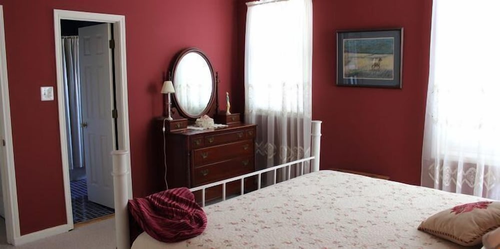 The Crossroads Inn - Property Image 24