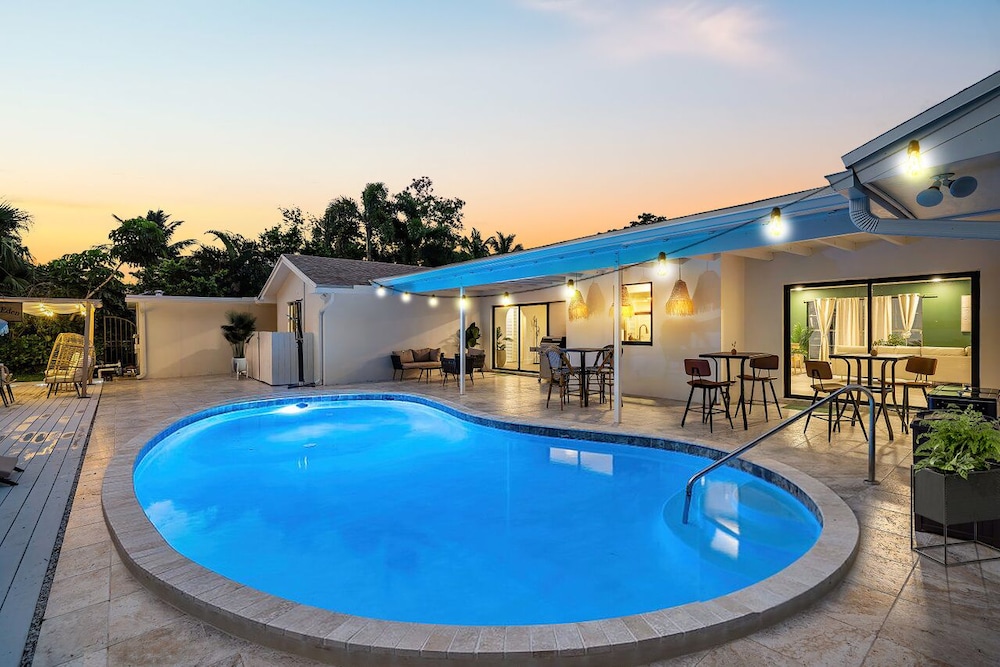 The Garden of Eden | Beautiful Villa w/ Pool & Game Room