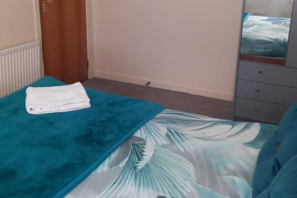 Gourock Blissful Apartment With 3 Bedrooms